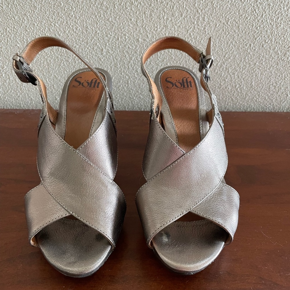 Sofft Platinum Platform Heels